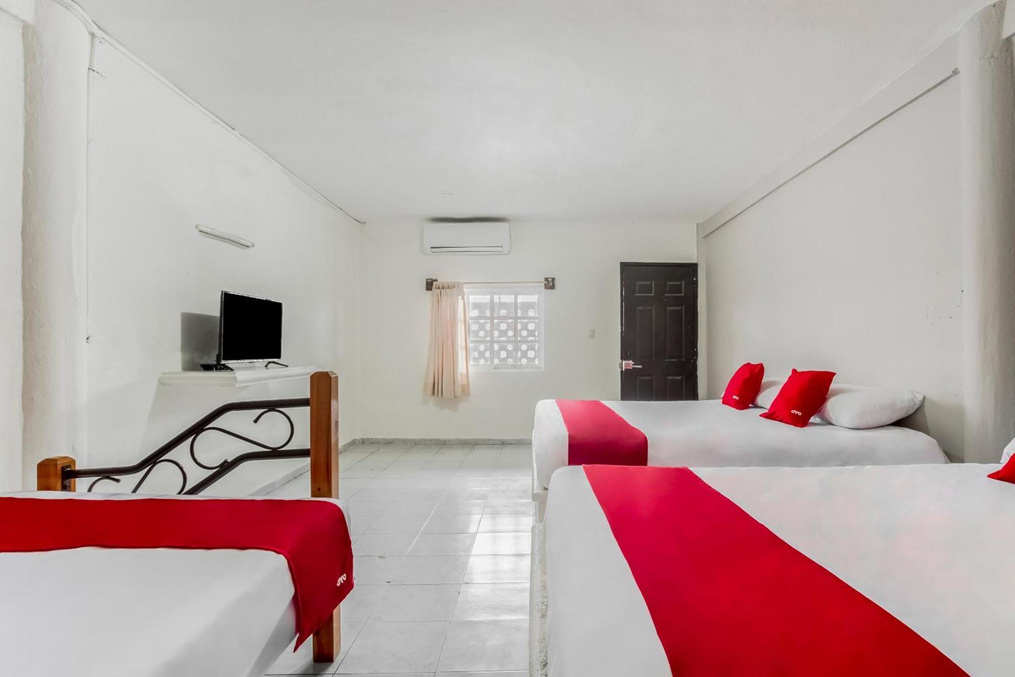 Oyo Hotel Jaguar Cancún Exteriör bild