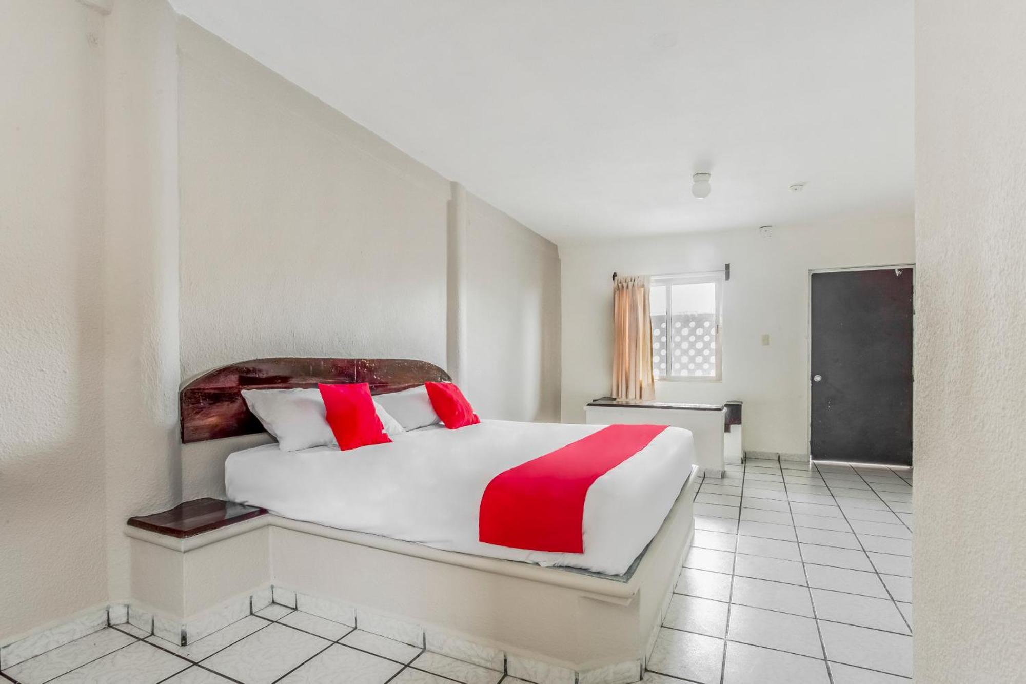 Oyo Hotel Jaguar Cancún Exteriör bild