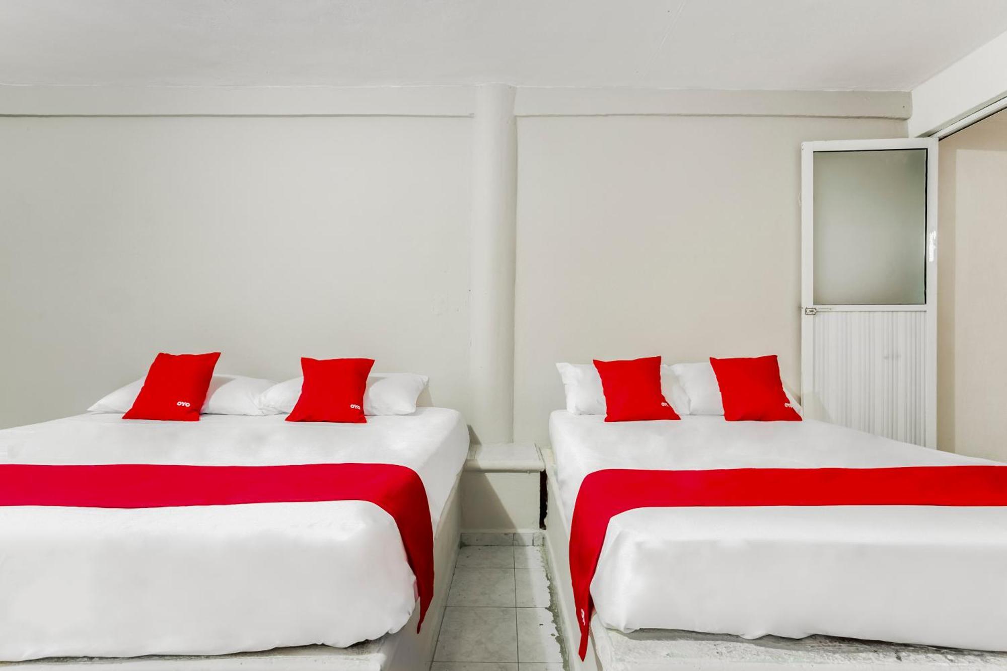 Oyo Hotel Jaguar Cancún Exteriör bild