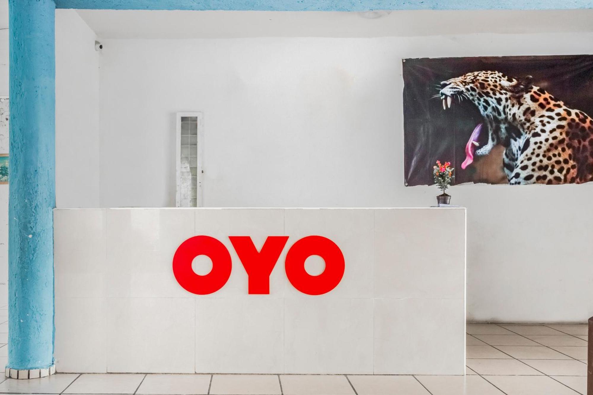 Oyo Hotel Jaguar Cancún Exteriör bild